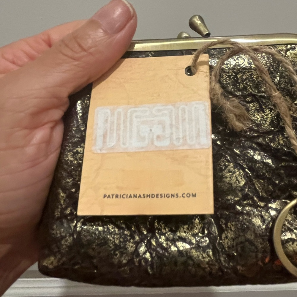 Patricia Nash Gold and Black Wristlet - Picture 2 of 4
